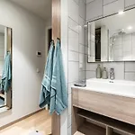 Lurich Residences شقة فندقية 4*