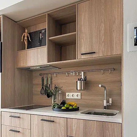 Lurich Residences شقة فندقية 4*